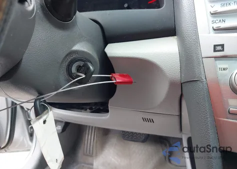 2009 Toyota Camry Xle z USA, uszkodzony, nr VIN 4T1BE46K29U414408